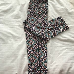 VICTORIAS SECRET: knockout cropped leggings